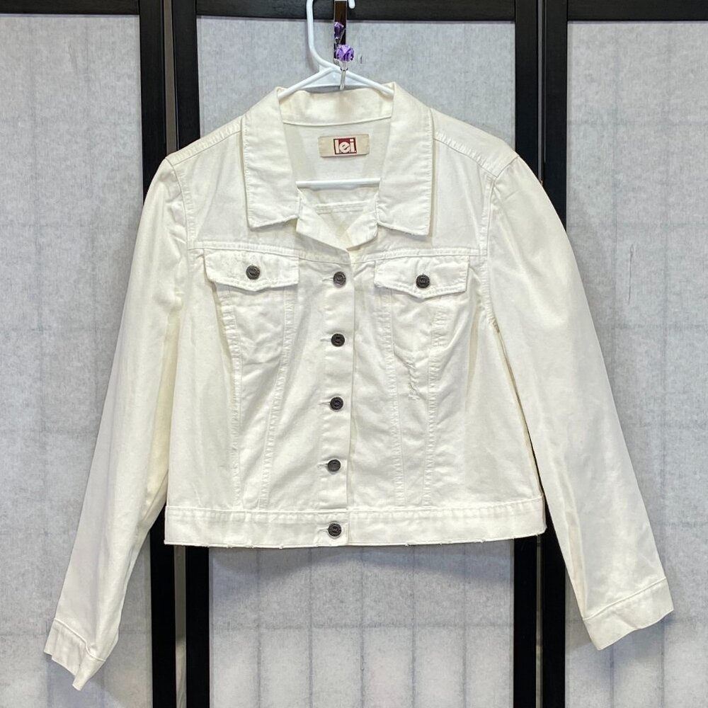 LEI White Distressed Denim Jean Jacket Button Up Flap Pockets L Y2K Trucker
